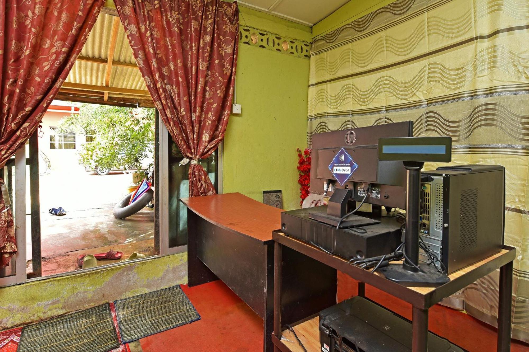 Capital O 90664 Rabi Hotel Kota Bharu Exterior foto
